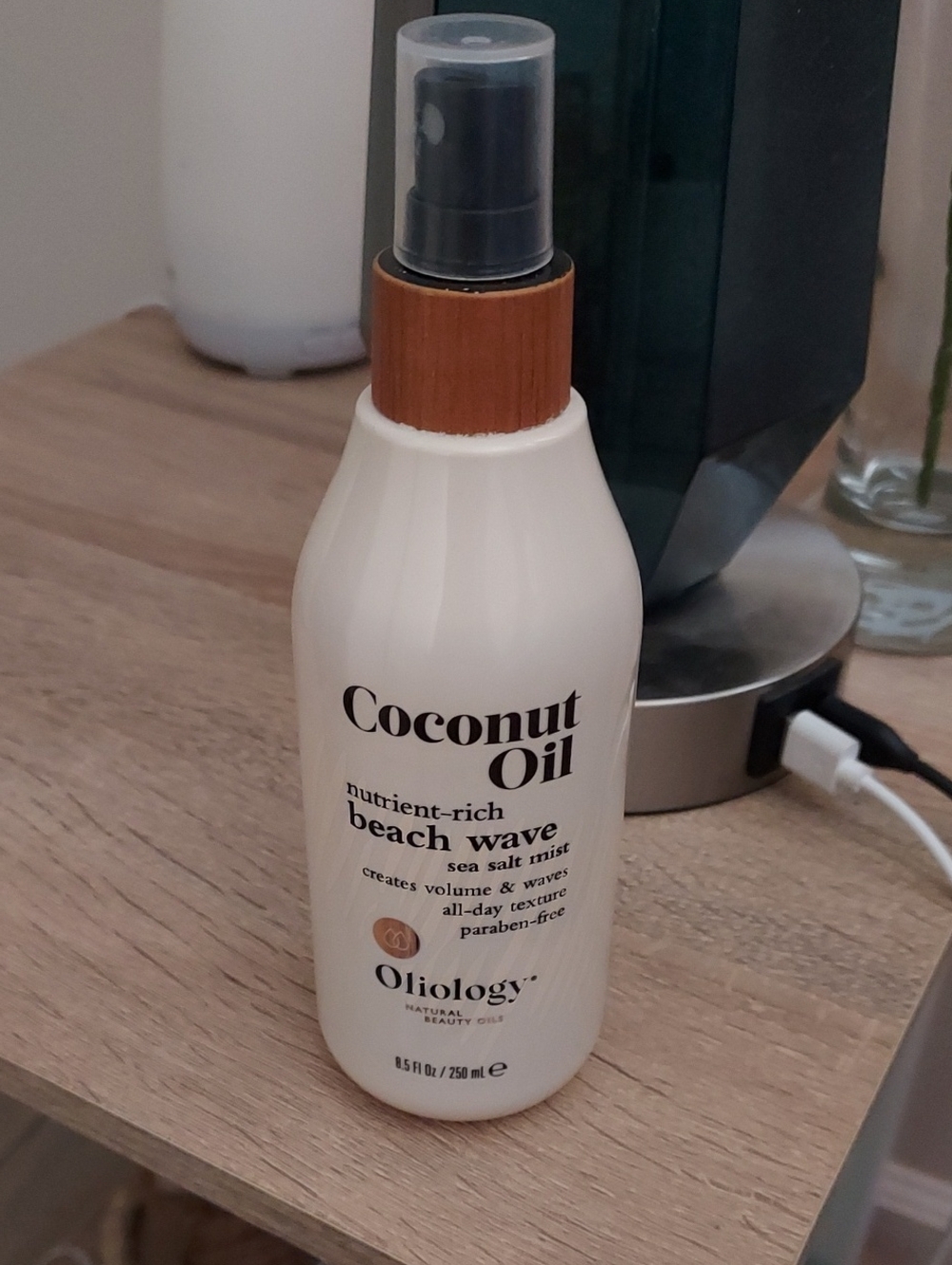 Oliology Coconut Oil Beach Wave Sea Salt Mist – White